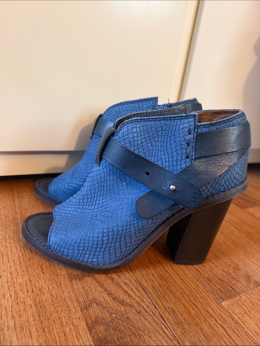 Anthropologie Women's Blue Textured Peep-Toe Heel Ankle heels